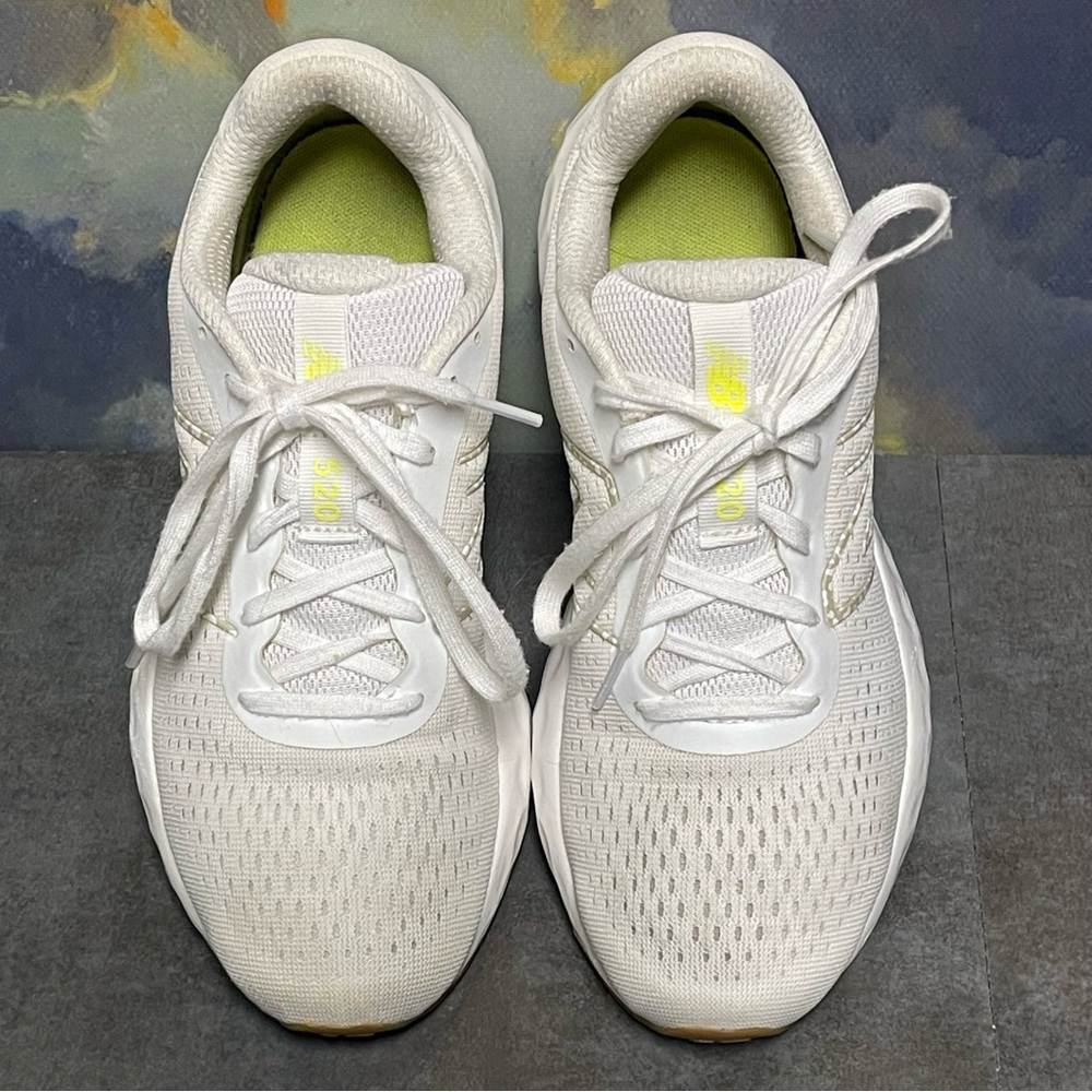 New Balance 520V8  Women's White Running Shoes Size 7.5B - Picture 15 of 16